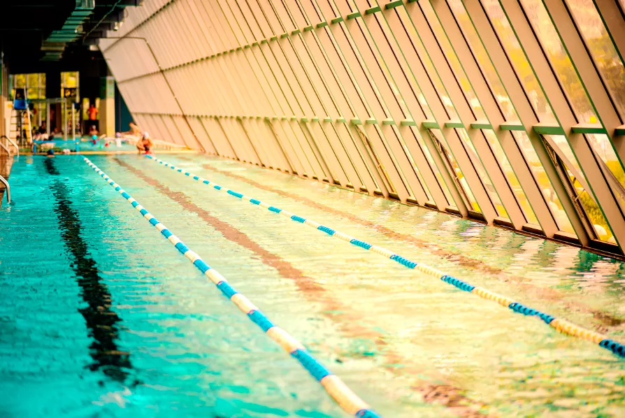宣汉成人混凝土钢结构游泳池项目